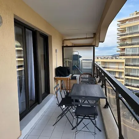 Apartment En Etage, Front De *